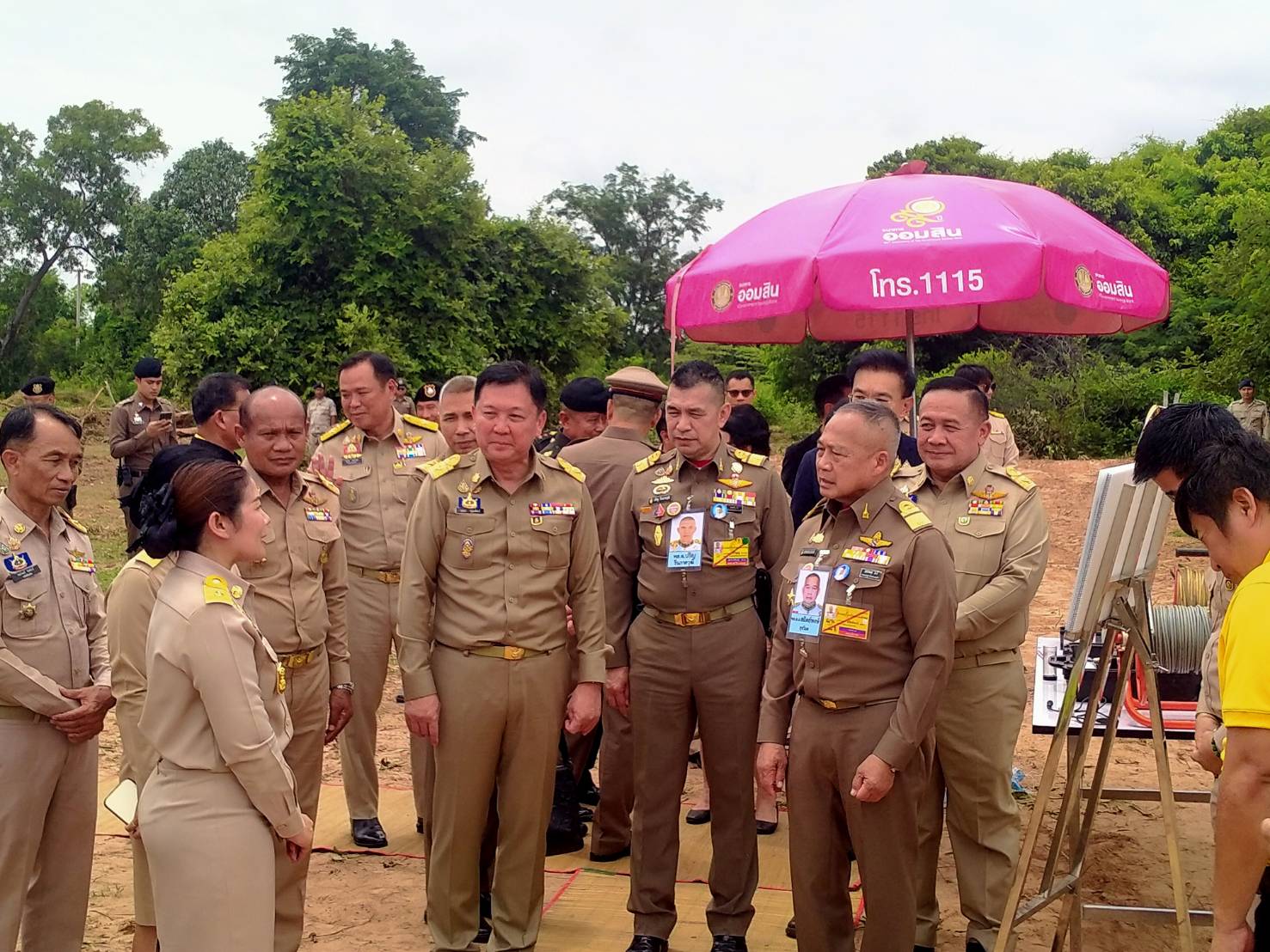 ร้อยเอ็ด-ราชเลขาฯตรวจติดตาม โครงการพระราชดำริ..จัดหาน้ำบาดาลขนาดใหญ่แก้ปัญหาภัยแล้ง