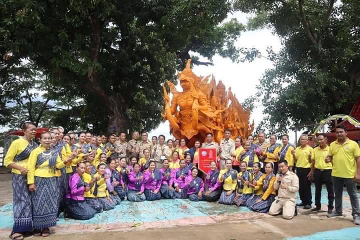 อุบลราชธานี-อำเภอนาตาล แห่ต้นเทียนชนะเลิศไปรอบเมือง ก่อนนำไปเก็บไว้ที่วัดพระโต