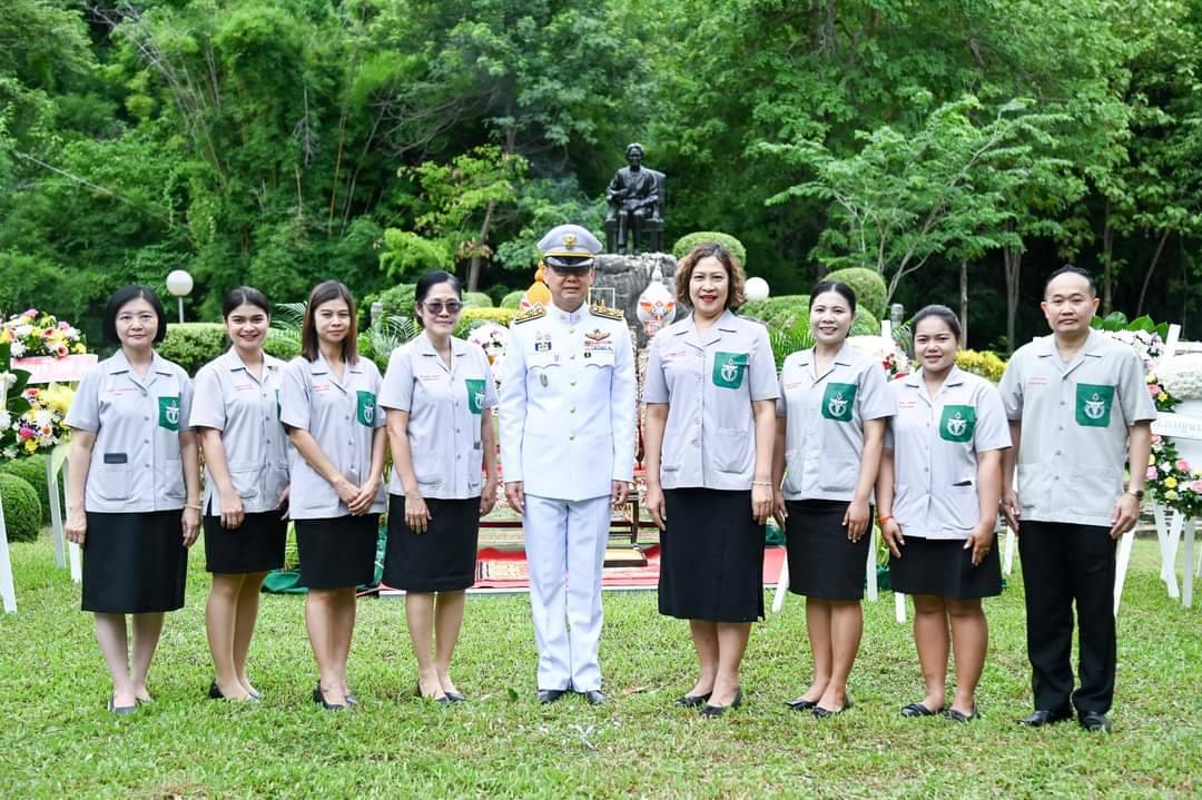 กาญจนบุรี-สสจ. ร่วมพิธีถวายสักการะ เนื่องในวันสวรรคตของสมเด็จพระศรีนครินทราบรมราชชนนี