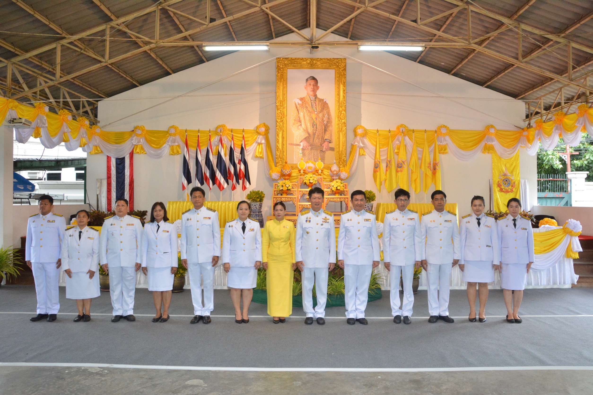 อยุธยา-ทำบุญตักบาตรถวายพระราชกุศล พระบาทสมเด็จพระเจ้าอยู่หัวฯ