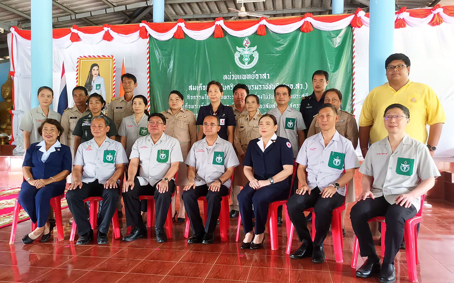 ประจวบคีรีขันธ์-ผู้ว่าฯ นำหน่วยแพทย์ พอ.สว.ให้บริการประชาชนในพื้นที่ อ.หัวหิน