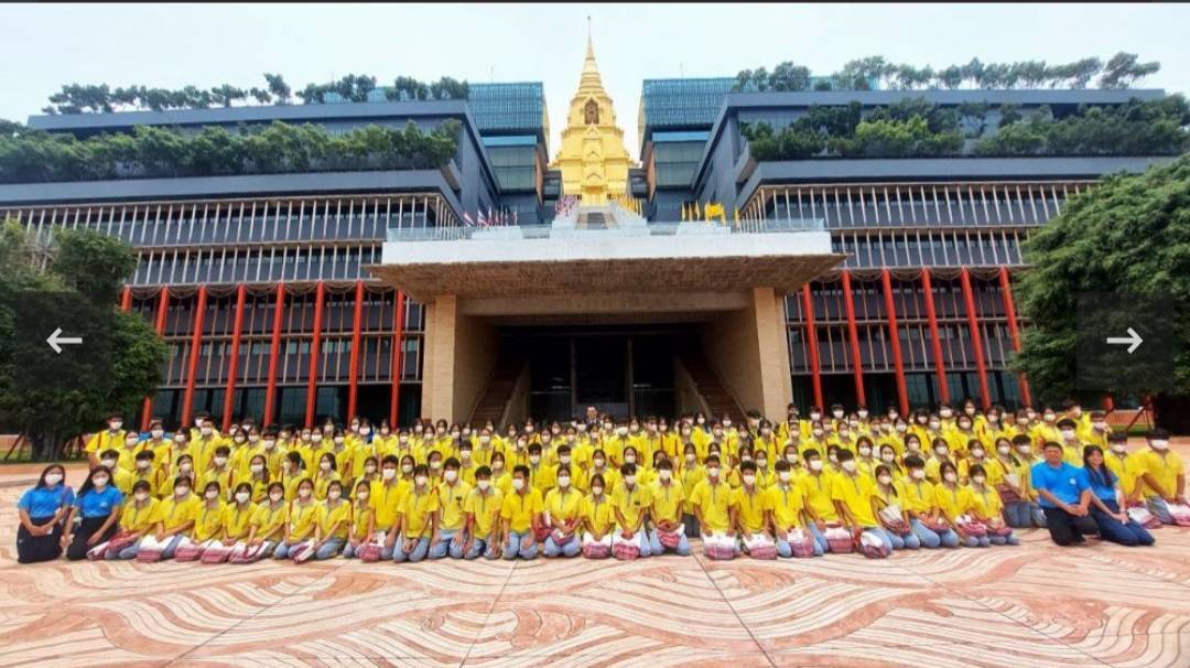 อุทัยธานี-ส.ส.เจเศรษฐ์ ต้อนรับนักเรียนโรงเรียนอุทัยธรรมานุวัตรฯดูงานที่ สำนักงานรัฐสภา