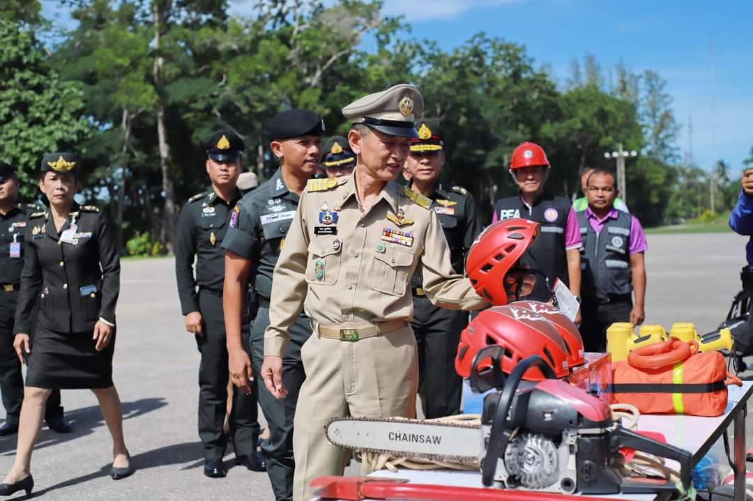 ชุมพร-ร่วมตรวจความพร้อมศูนย์บรรเทาสาธารณภัย มทบ.44