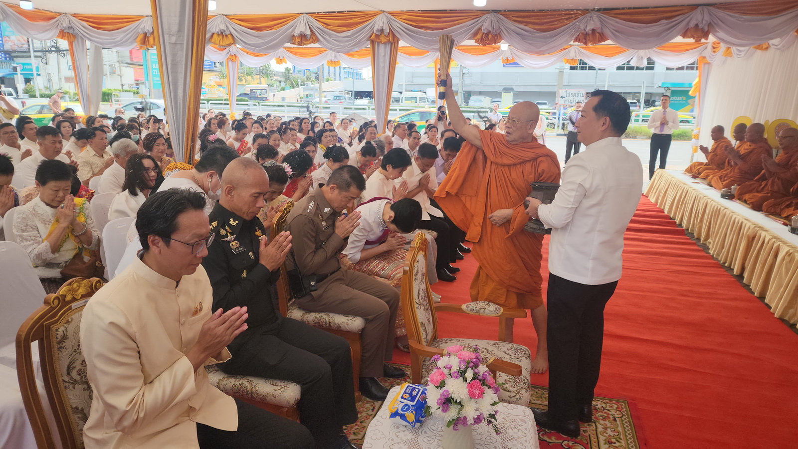 ปทุมธานี-จัดยิ่งใหญ่..งานสมโภชศาลหลักเมืองประจำปี ชาวปทุมฯ ร่วมรำถวาย 1,046 คน