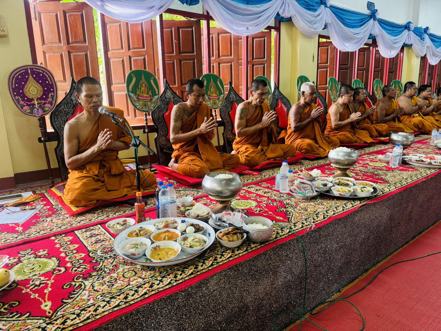 ปทุมธานี-วัดลำมหาเมฆ จัดพิธีทำบุญเนื่องในวันแม่แห่งชาติ