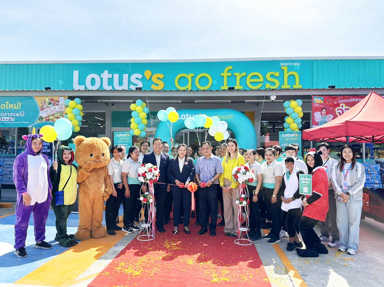 ประจวบคีรีขันธ์-“โลตัส” ปักหมุด “go fresh”สาขาตลาดแพไม้หัวหิน ลูกค้าคึกคักใช้บริการ