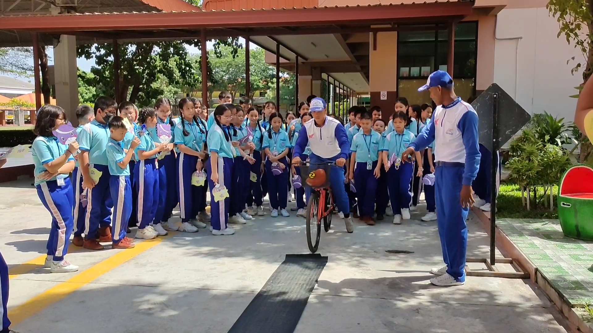 อุทัยธานี-ขนส่งฯจัดกิจกรรมเสริมสร้างทักษะด้านความปลอดภัยทางถนนแก่เด็กและเยาวชน