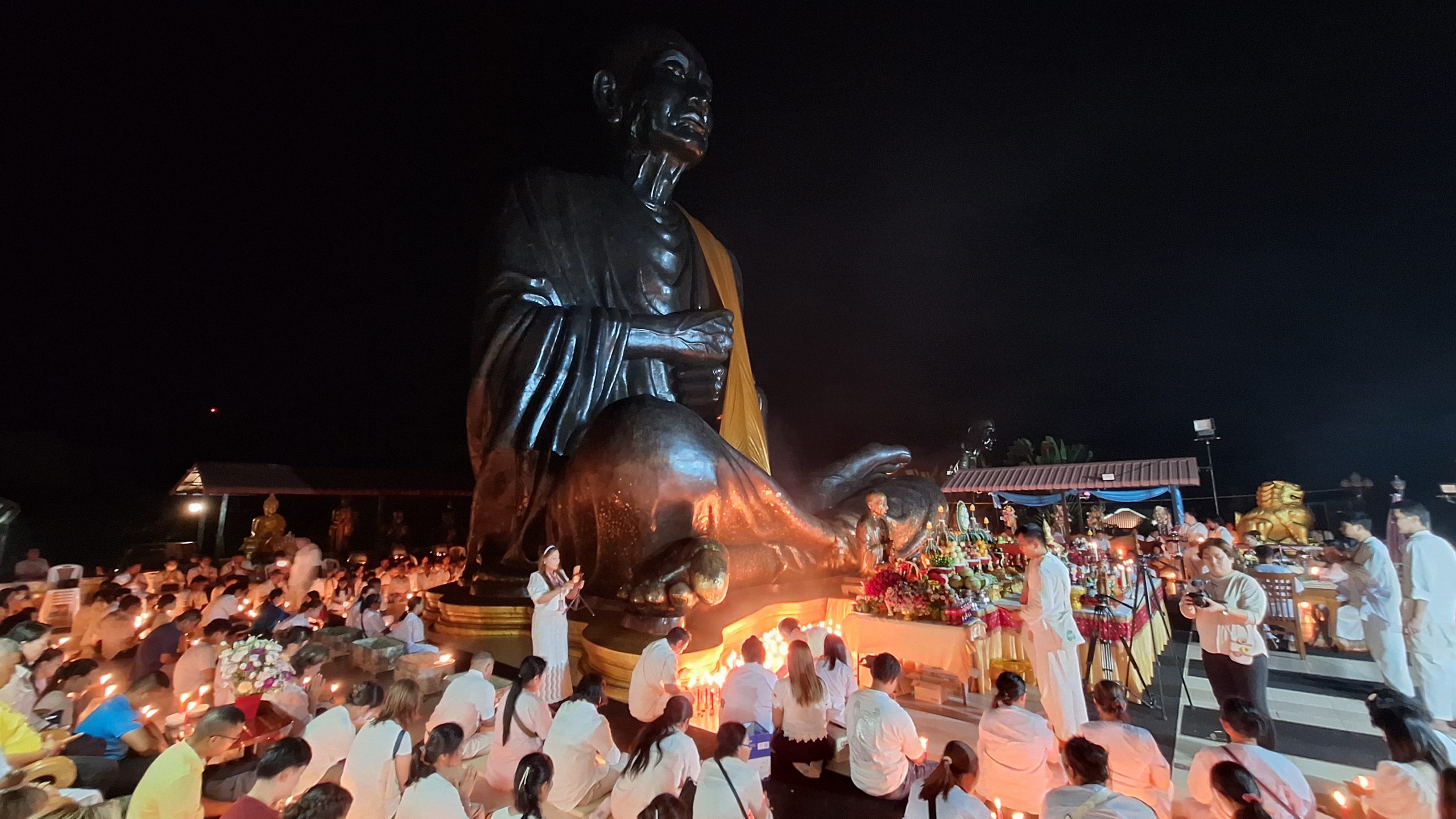 ประจวบคีรีขันธ์-จุดเทียนอักขระปู่ท้าวเวสสุวรรณ ห่มผ้าบวงสรวงสมเด็จพระพุฒาจารย์(โต)