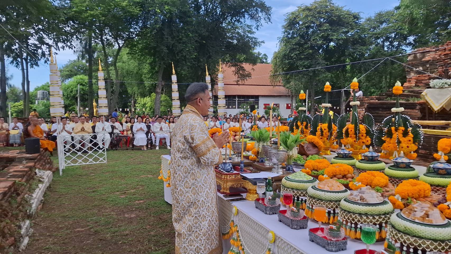 สิงห์บุรี-จัดพิธีบวงสรวงสิ่งศักดิ์สิทธิ์ประจำจังหวัดฯ