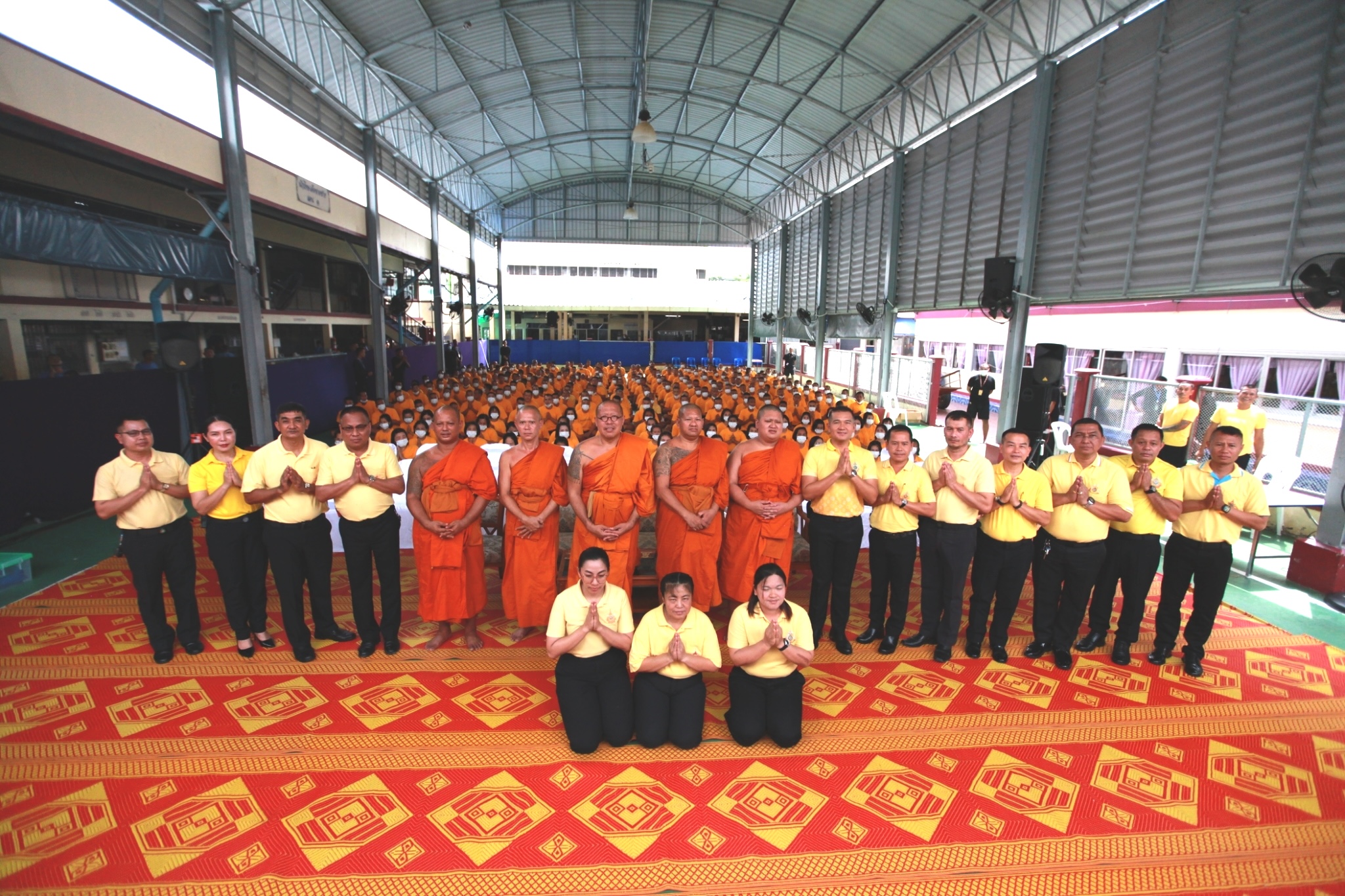 ปทุมธานี-“หลวงพี่น้ำฝน”นำคณะสงฆ์เดินสายจัดกิจกรรมสวดมนต์ “ธรรมจักรกัปปวัฒนสูตร”เรือนจำอำเภอธัญบุรี