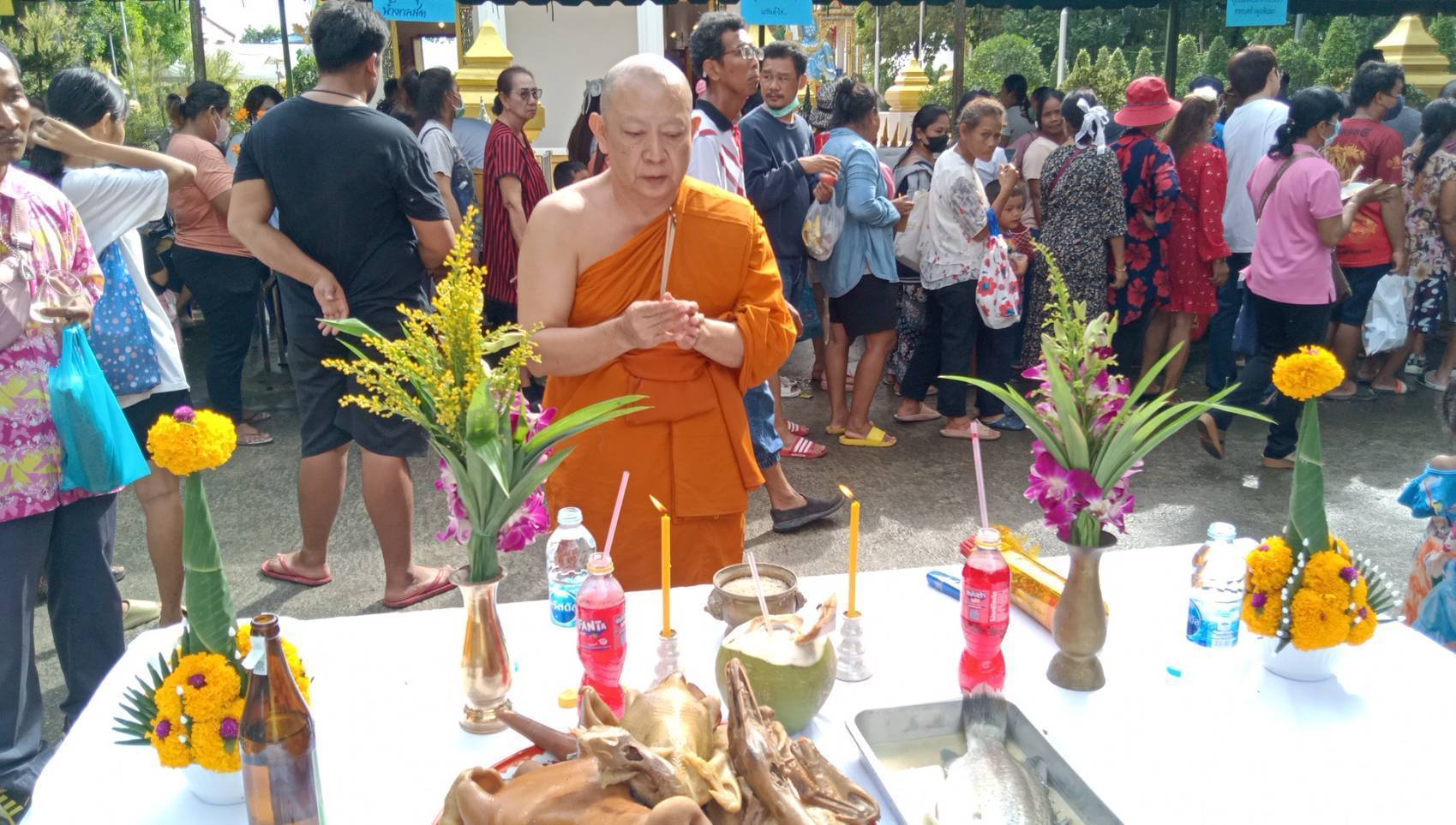 ชลบุรี-ปชช.นับพัน ร่วมทอดกฐินฯวัดพิบูลสัณหธรรมนำปัจจัยสร้างเมรุ กว่า 3.5 ล้าน