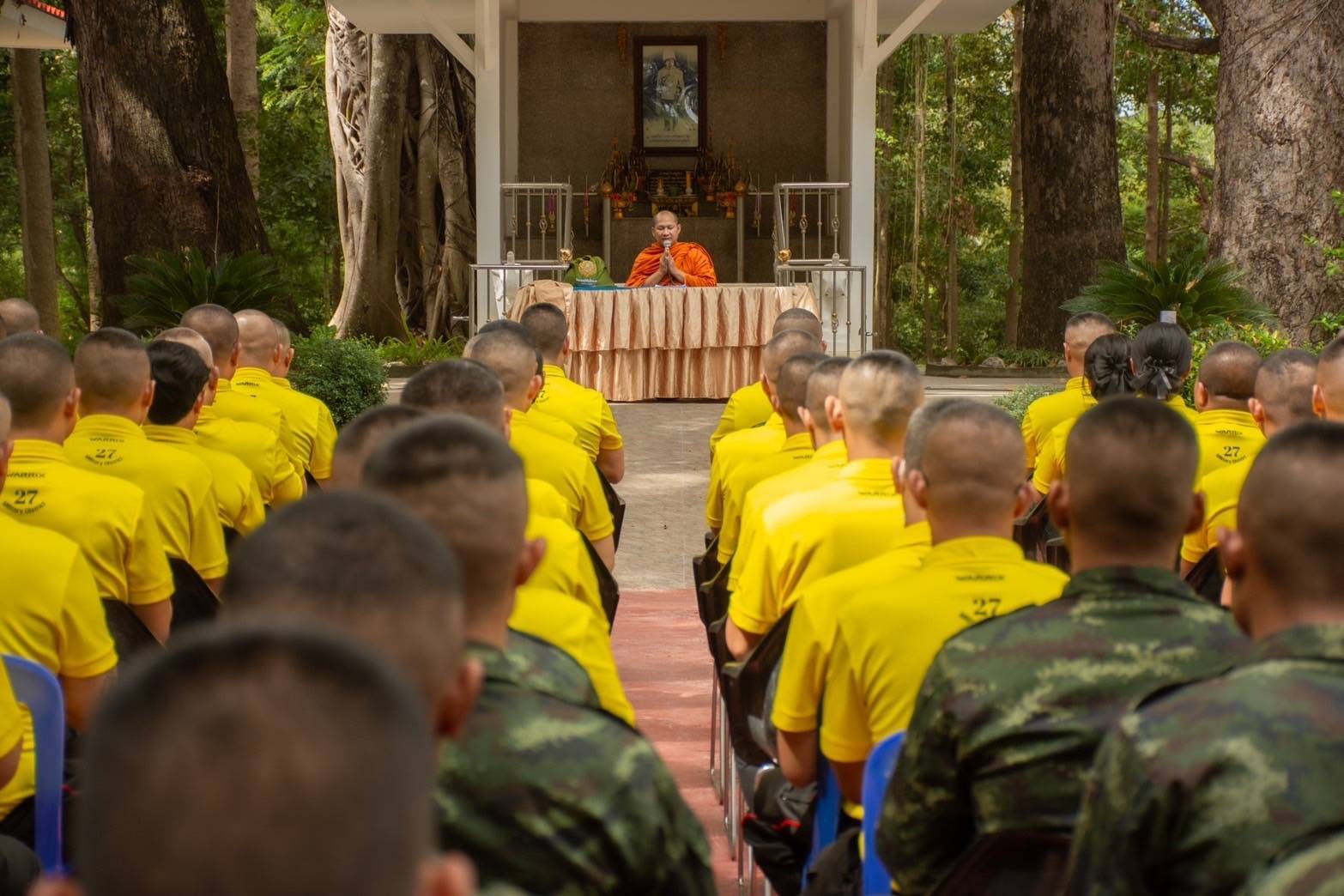 ร้อยเอ็ด-มทบ.27 จัดพิธีสวดมนต์เจริญจิตตภาวนาเฉลิมพระเกียรติพระบาทสมเด็จพระเจ้าอยู่หัว