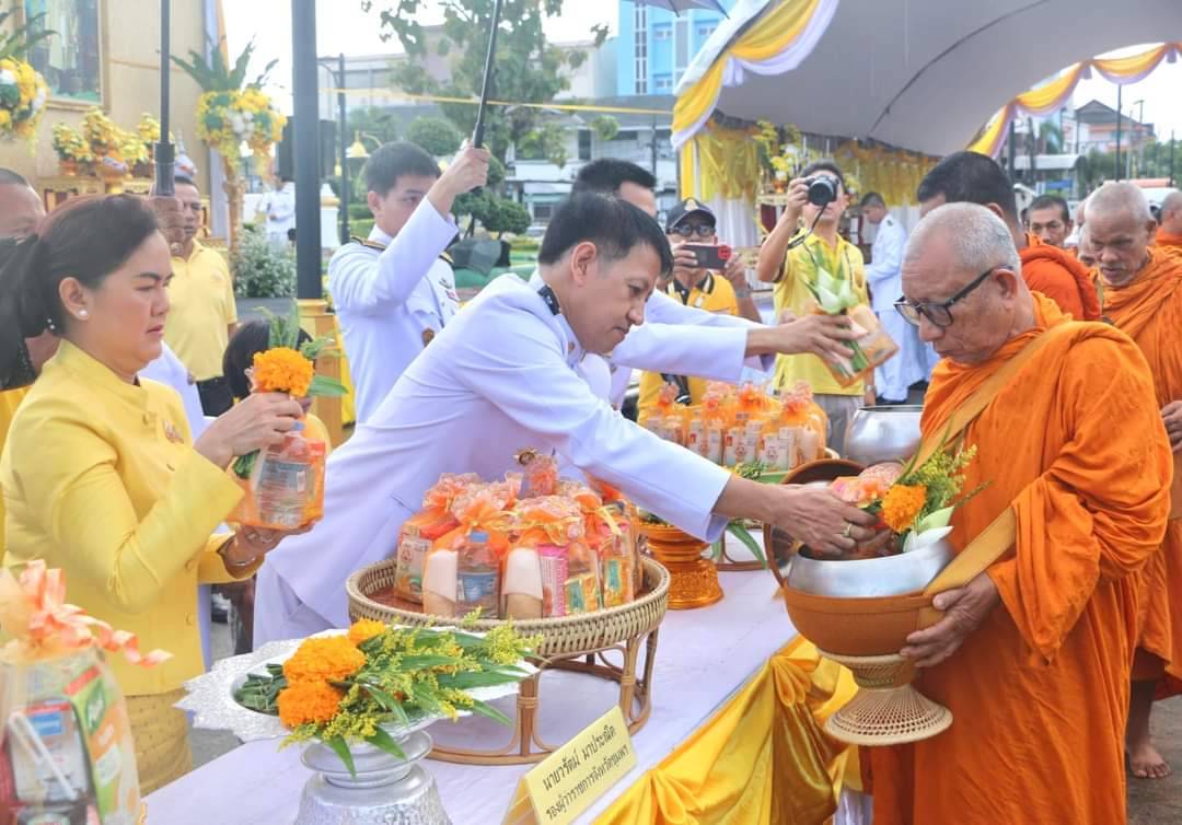 ชุมพร-ทำพิธีเจริญพระพุทธมนต์ ถวายแด่ พระบาทสมเด็จพระมหาภูมิพลอดุลยเดชมหาราช