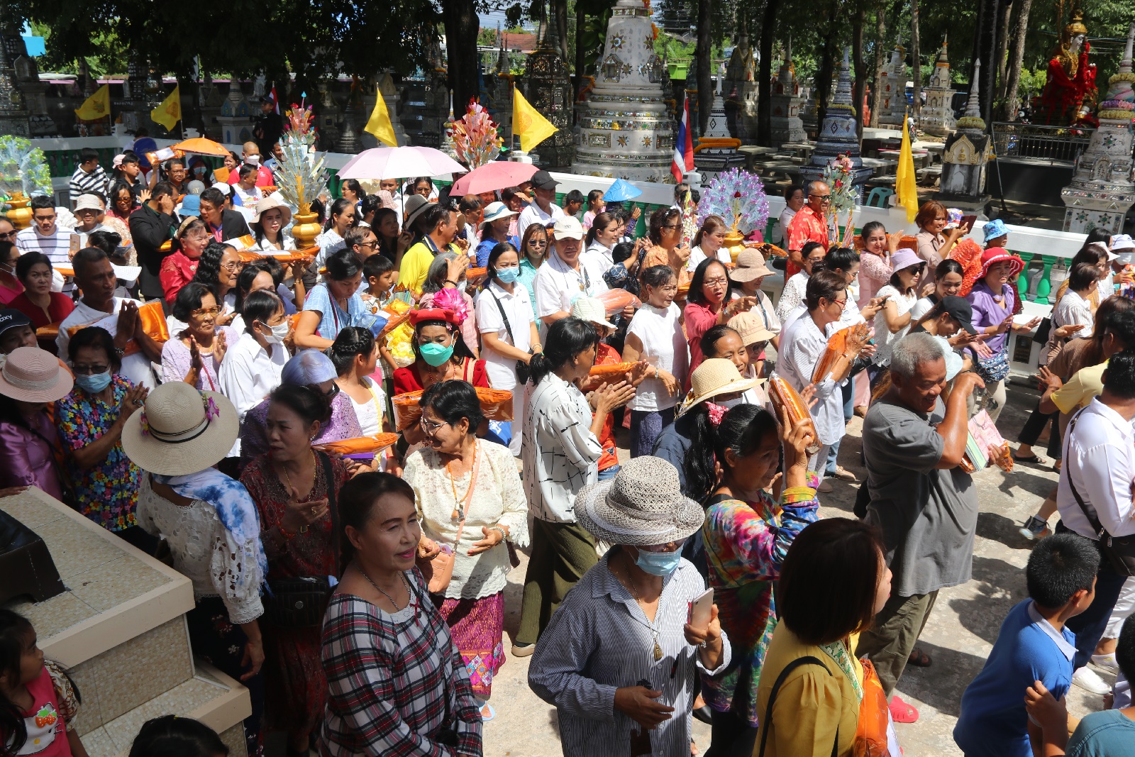 ชลบุรี-วัดเทพประสาท จัดพิธีถวายผ้าพระกฐินพระราชทาน