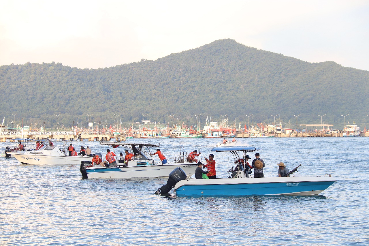 ชลบุรี-เปิดการแข่งขันกีฬาตกปลา “BANGSARAY Fishhing Game” ครั้งที่ 8 ชายหาดบางเสร่