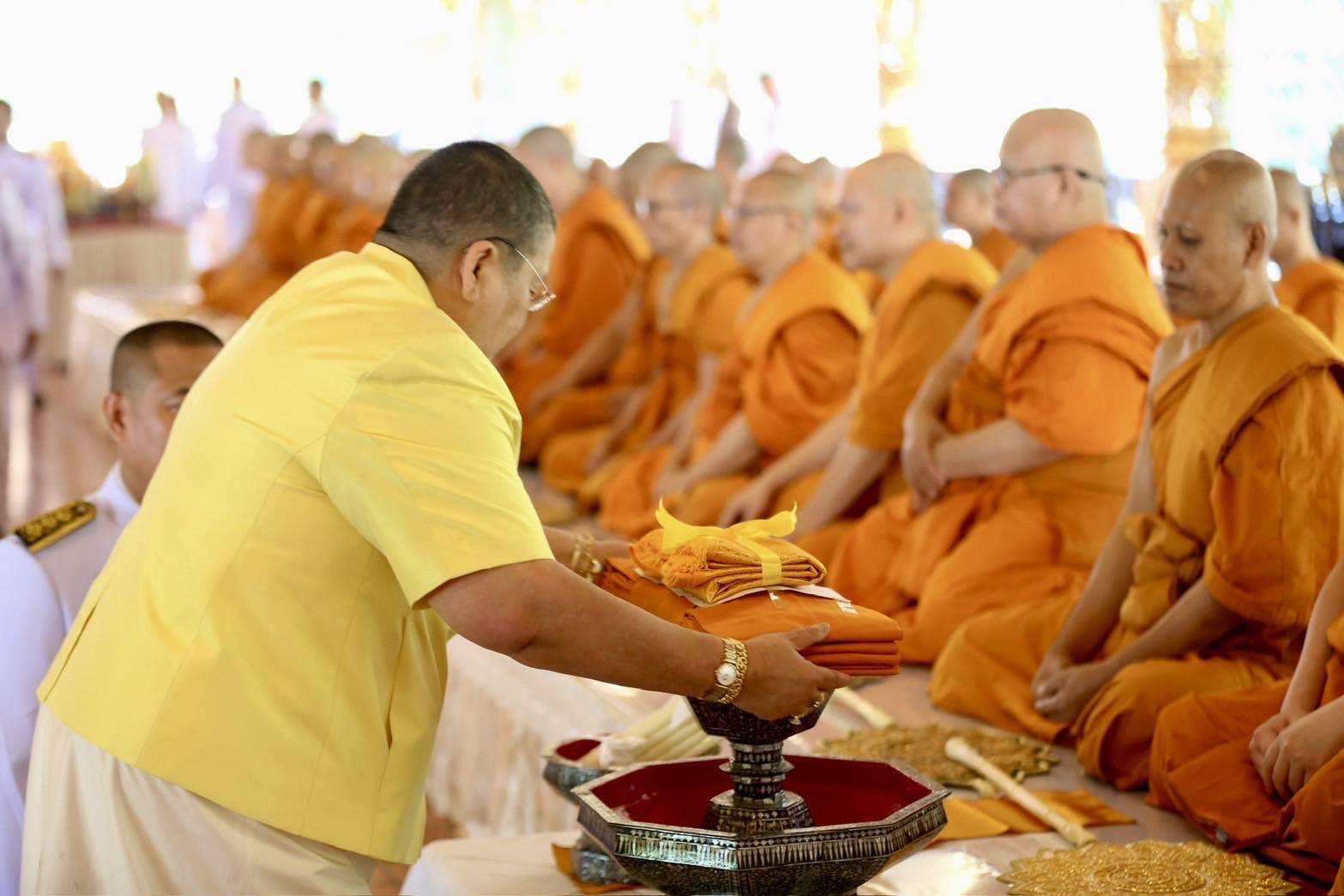 เชียงใหม่-นำผ้าพระกฐินพระราชทานถวายวัดสวนดอก