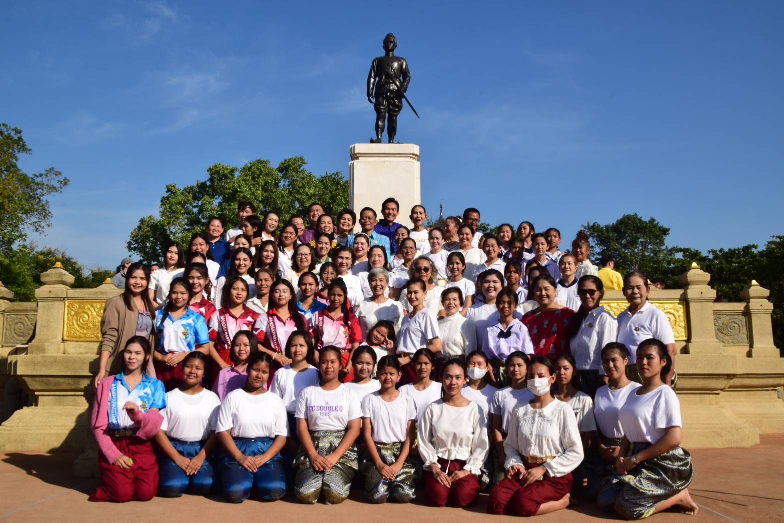 อยุธยา-ซ้อมใหญ่”รำบวงสรวงถวายสมเด็จพระเจ้าอู่ทอง”