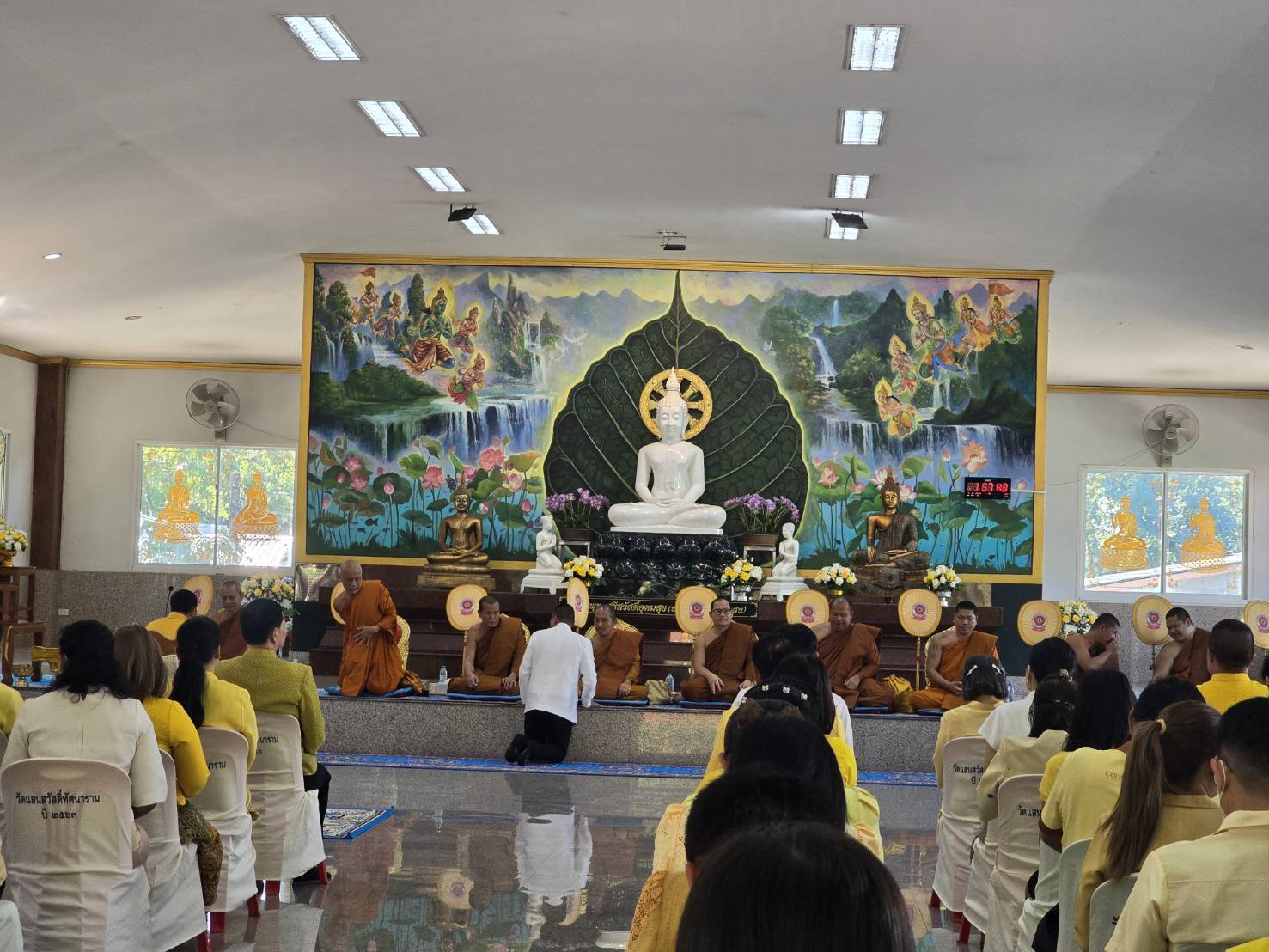 อำนาจเจริญ-ประกอบพิธีเจริญพระพุทธมนต์และบำเพ็ญจิตตภาวนา เพื่อถวายพระราชกุศลฯ