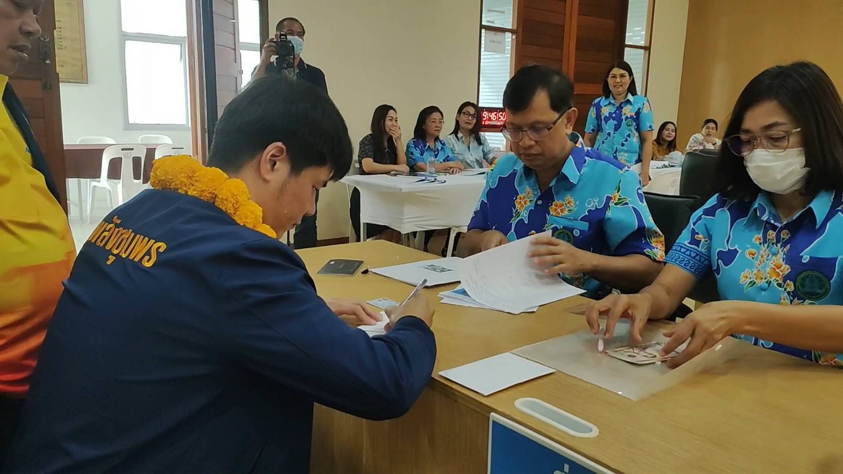 ชุมพร-แห่สมัคร ส.อบจ.ฯ ปิดกล่องรับสมัครทั้งหมด 46 คน มีทั้งเลือดใหม่และเลือดเก่า