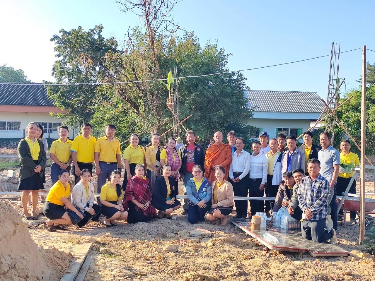 อุบลราชธานี-พิธียกเสาเอก เสาโทอาคารเรียน “พระครูสันติสุนทโรบล”