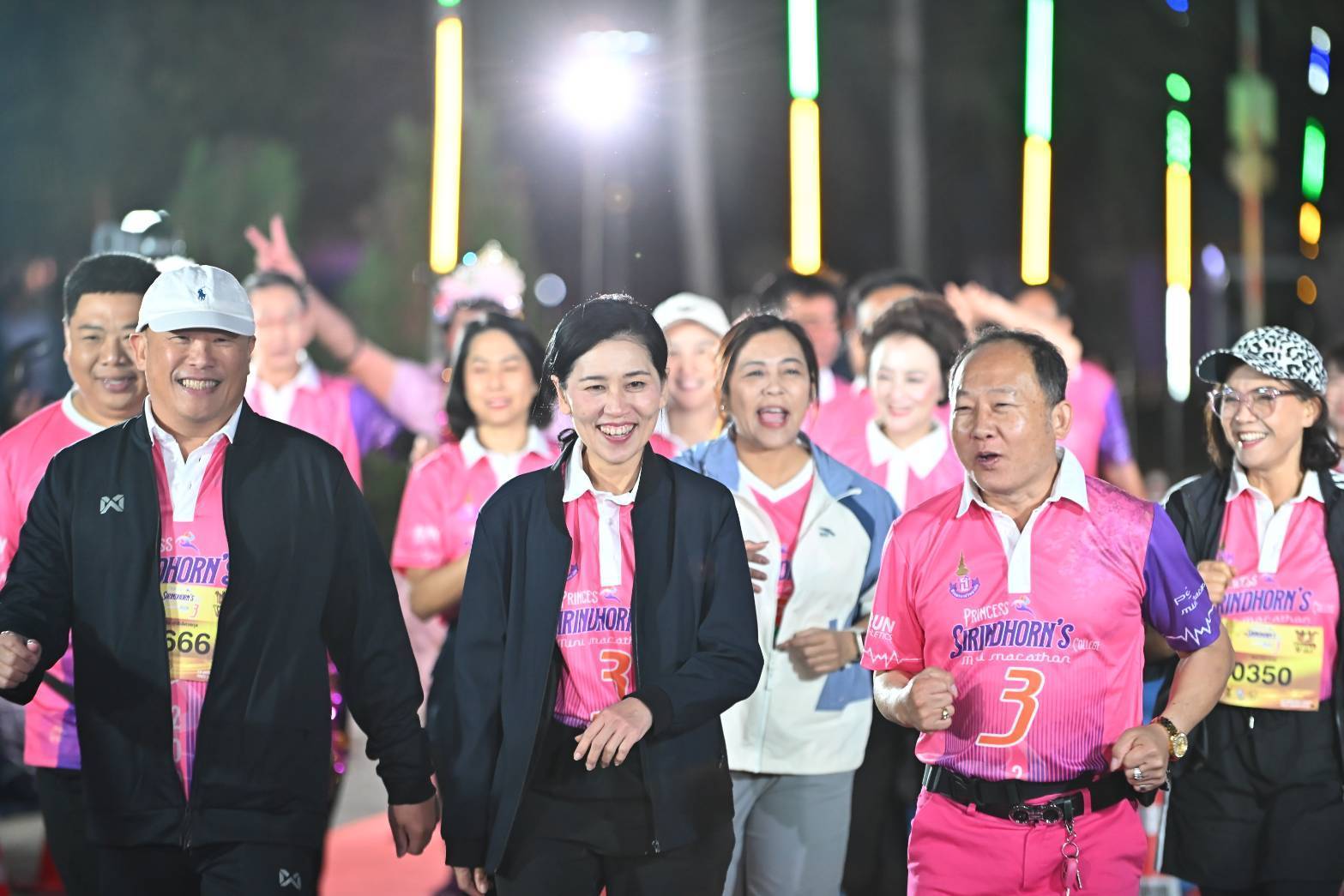 นครปฐม-บรรยากาศ งานเดิน-วิ่งการกุศลชิงถ้วยและรับเหรียญพระราชทาน “สิรินธรราชวิทยาลัย มินิมาราธอน ครั้งที่ 3”