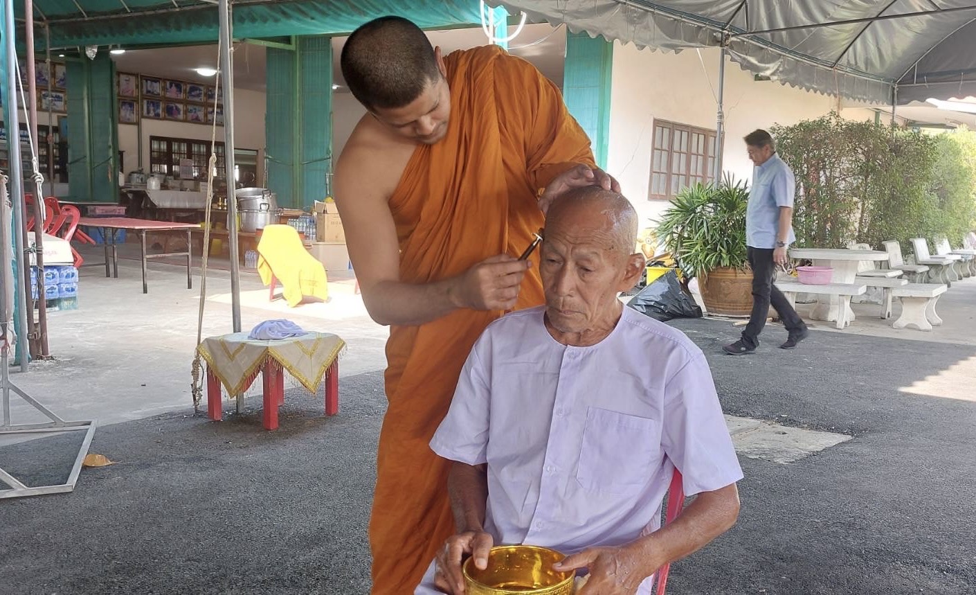 ปทุมธานี-“ลุงโยธิน”อดีตนักแสดงตัดสินใจลาบวชช่วงบั้นปลายชีวิตโดยไม่ขอสึกจนกว่าจะตาย