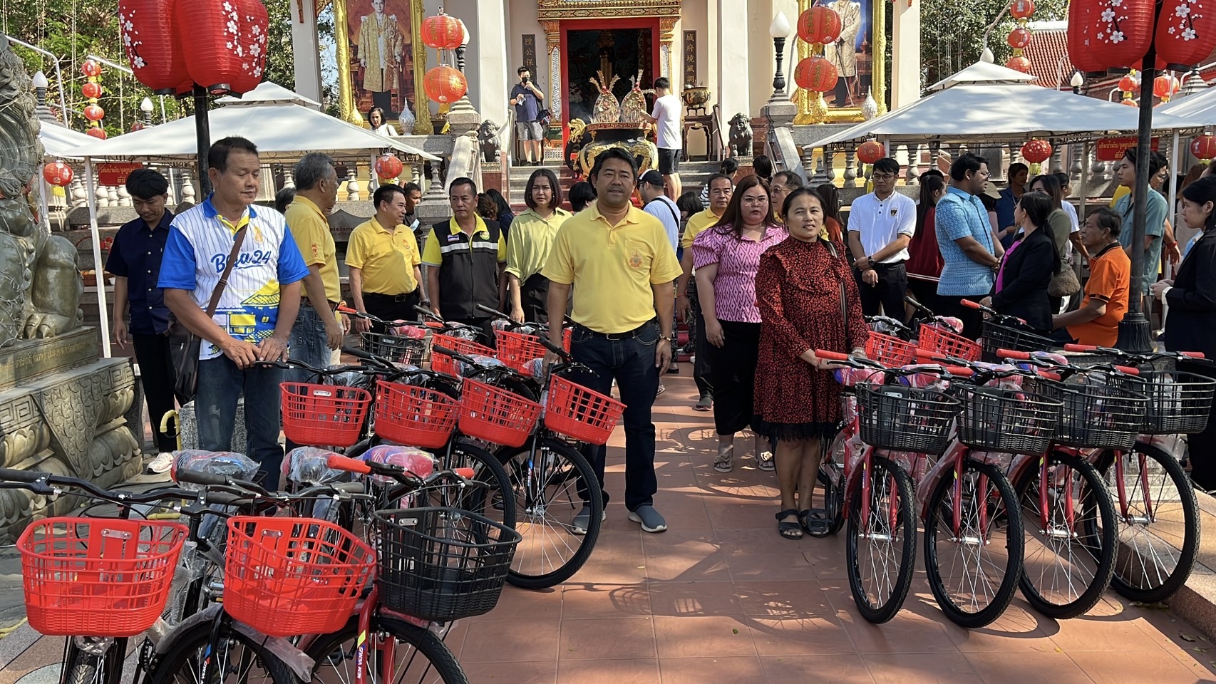 จันทบุรี-ศาลหลักเมืองฯสนับสนุนจักรยาน เงินทุนการศึกษาในกิจกรรม“วันเด็ก”