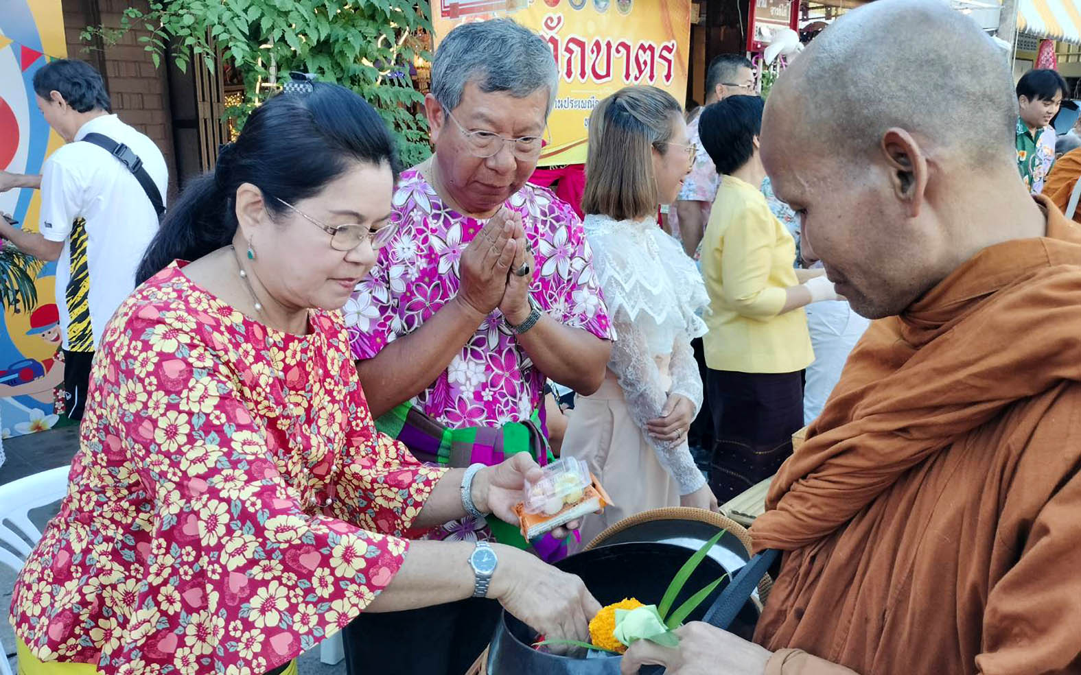 ประจวบคีรีขันธ์-เปิดงาน “สาด…สู้ศึกครึกครื้น” เล่นสงกรานต์ปลอดภัยไร้แอลกอฮอล์