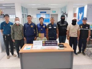 ลำปาง-นายอำเภอเมืองฯสั่งการตรวจค้นจับกุมยาเสพติดในพื้นที่บ้านดอนมูล พบผู้กระทำผิดรวม 4 ราย