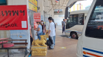 สิงห์บุรี-ประชาชนบางส่วนทยอยเดินทางกลับเข้ากรุงเทพ