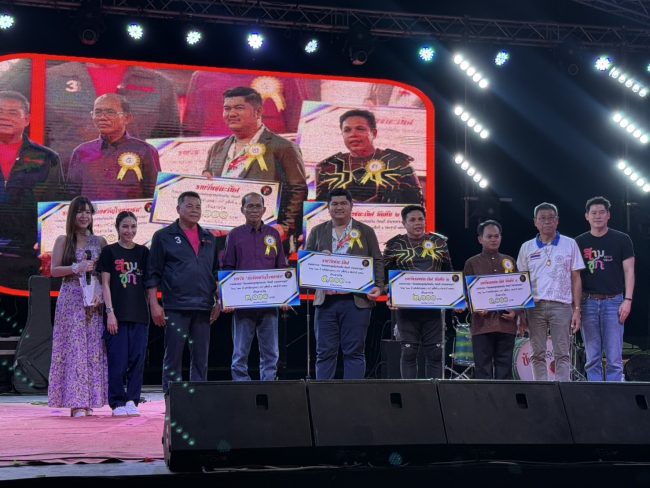 สุพรรณบุรี-ประกวดร้องเพลงลูกทุ่งงาน 131 ปี ของดีอำเภอสามชุกคึกคัก..!!