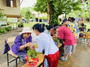 สตูล-รดน้ำดำหัวผู้สูงอายุพร้อมจัดงานสงกรานต์สืบสานประเพณีไทย