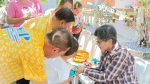 เพชรบูรณ์-ชาวตำบลพุทธบาทร่วมรดน้ำขอพรแม่ใหญ่ตำบลพุทธบาท