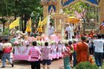 อุบลราชธานี-จัดกิจกรรมสงกรานต์ไทอุบล แห่ดอกไม้ ไหว้หลวงพ่อเงิน 700 ปี